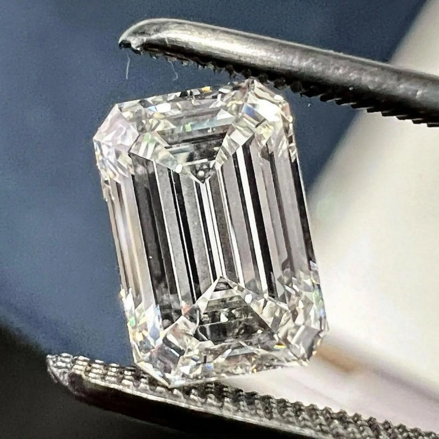 DIAMODIA™ Emerald Cut — 7.00ct (10×12mm) | Sovereign Brilliance