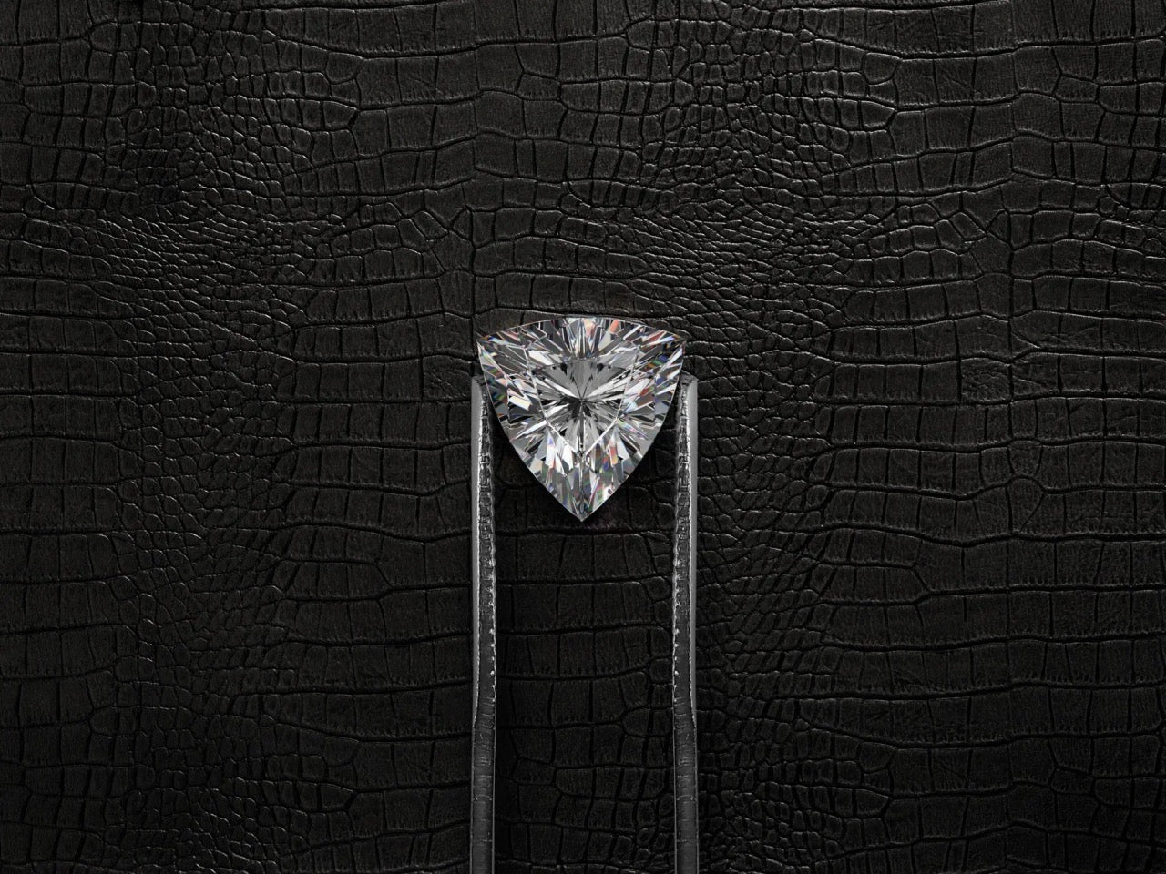 DIAMODIA™ Trillion Cut — 0.93ct (6mm) | Bold Spark