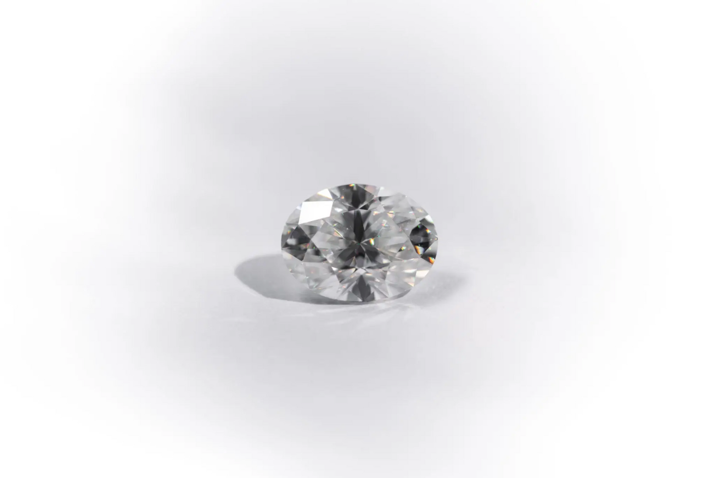 DIAMODIA™ Oval Cut — 0.90ct (5×7mm) | Elegant Radiance