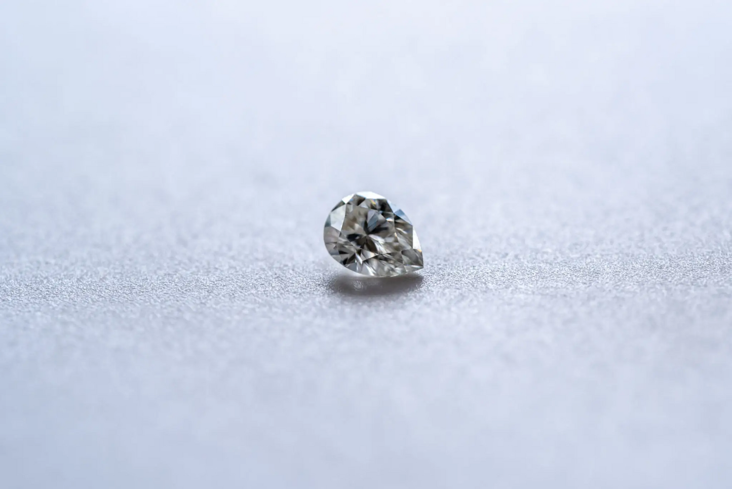 DIAMODIA™ Pear Cut — 0.50ct (4×6mm) | Delicate Brilliance