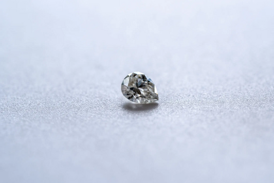 DIAMODIA™ Pear Cut — 0.50ct (4×6mm) | Delicate Brilliance