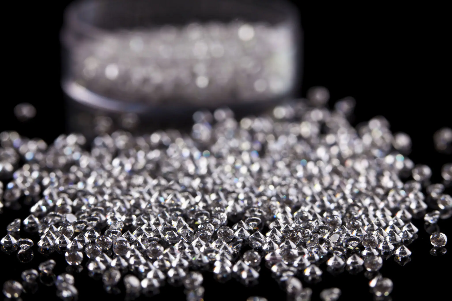 DIAMODIA™ Round Cut — 0.03ct (1.8mm) | Subtle Fire