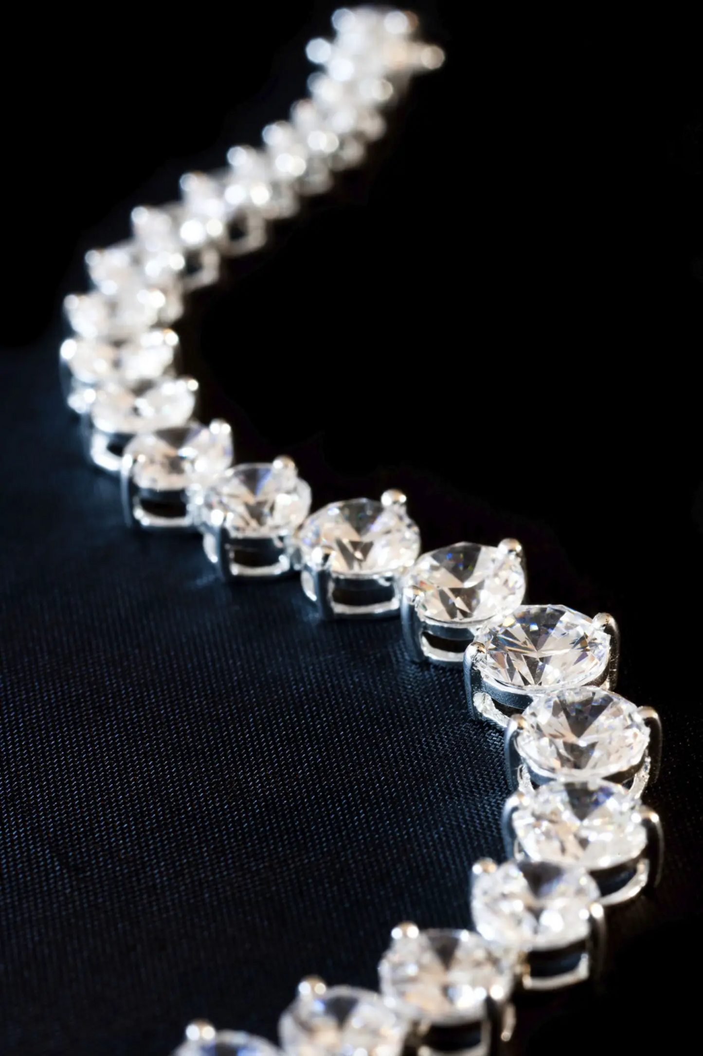 DIAMODIA™ Round Cut — 0.10ct (2.9mm) | Subtle Natural Sparkle